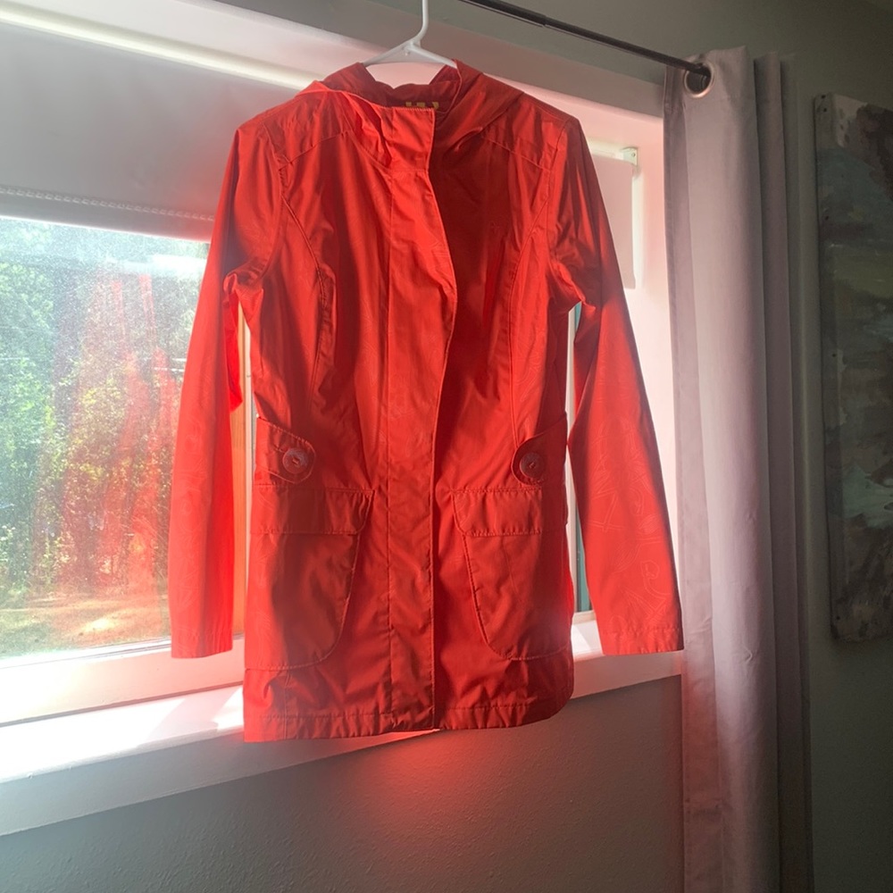 Woman’s small Lole rain coat